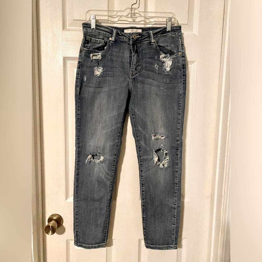 KanCan Distressed Jeans